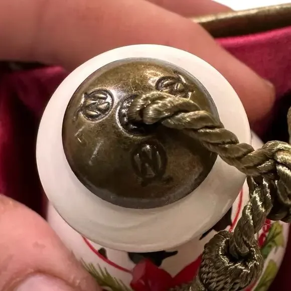 Ne'Qwa Art Peace Cardinal With Black and White Border Ornament Season Of Peace 4 - Picture 5 of 10